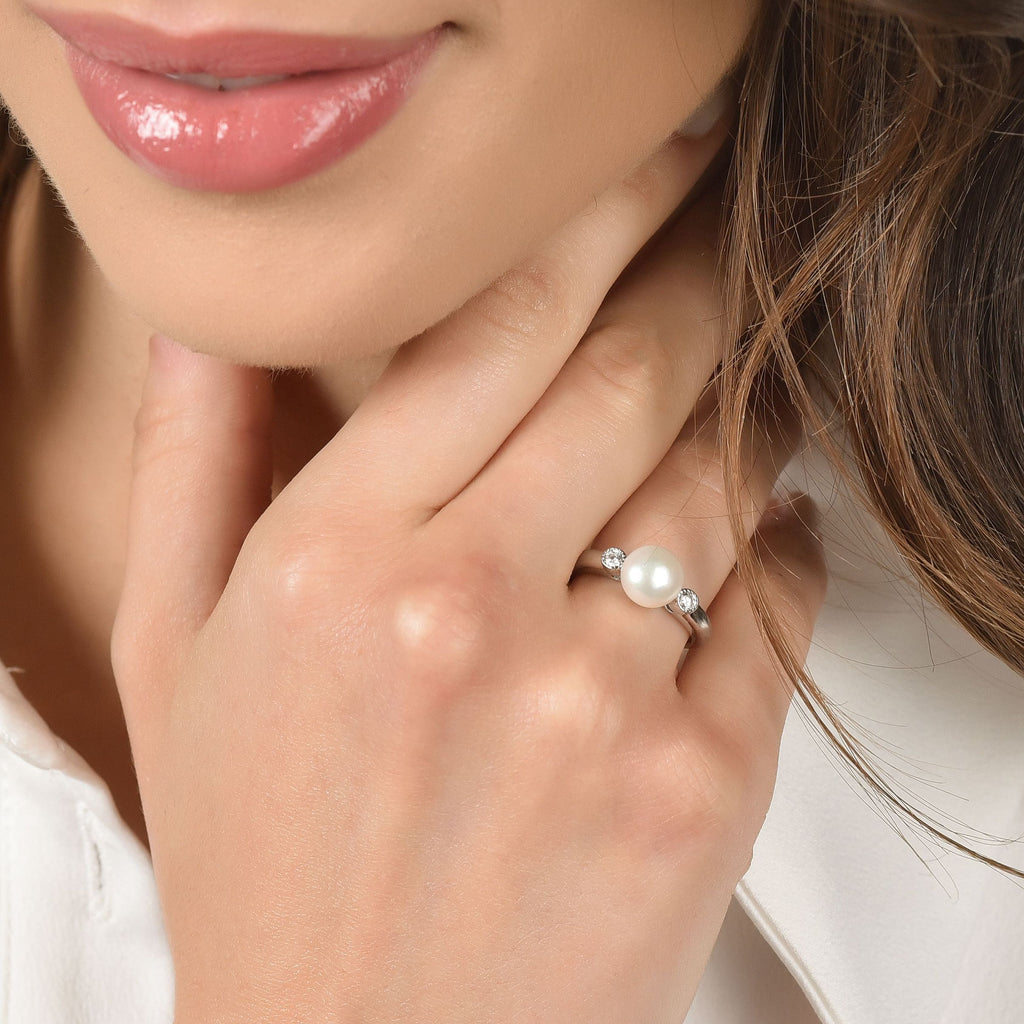 SILVER ADJUSTABLE RING WITH PEARL AND WHITE CRYSTALS Melitea