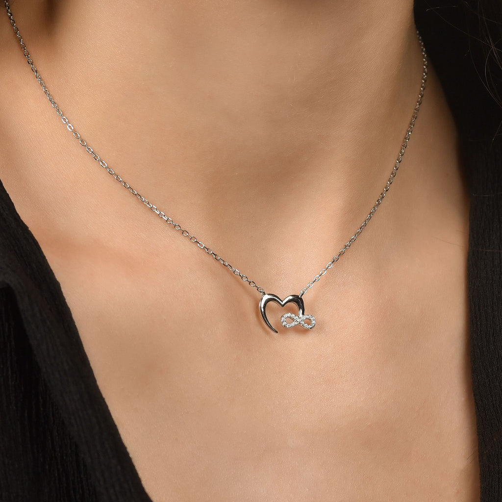 SILVER NECKLACE WITH HEART AND INFINITE Melitea